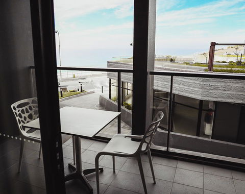 Novotel Newcastle Beach - Getaway Accommodation 4
