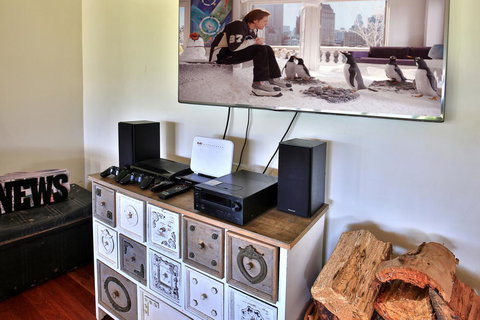 Terara Riverside Retreat - Getaway Accommodation 7