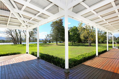 Terara Riverside Retreat - Getaway Accommodation 37