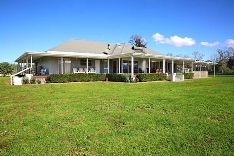 Terara Riverside Retreat - Getaway Accommodation 22