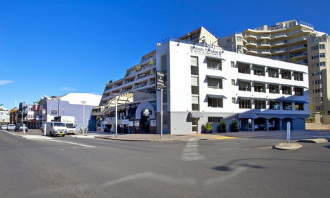 Manly Paradise Motel & Apartments - Getaway Accommodation 0