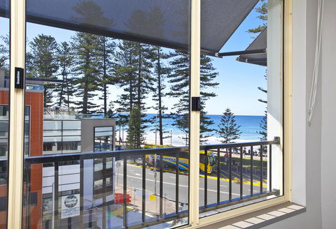 Manly Paradise Motel & Apartments - Getaway Accommodation 12
