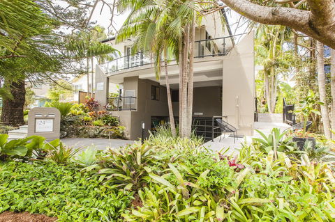 Julians Apartments - Getaway Accommodation 11