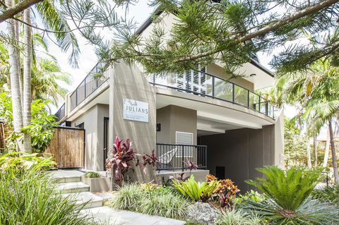 Julians Apartments - Getaway Accommodation 0