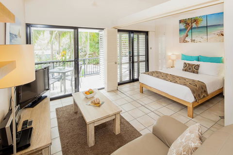 Julians Apartments - Getaway Accommodation 12