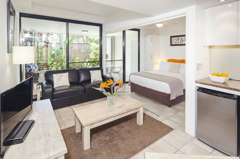 Julians Apartments - Getaway Accommodation 35
