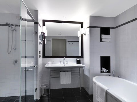 Amora Hotel Jamison Sydney - Getaway Accommodation 5