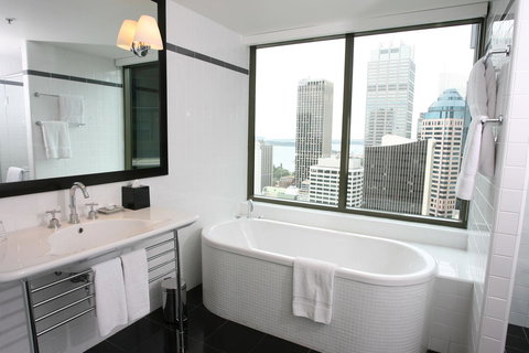 Amora Hotel Jamison Sydney - Getaway Accommodation 30