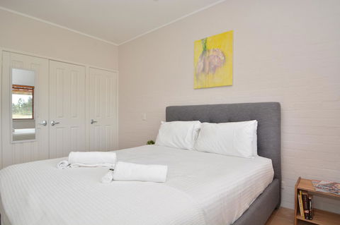 JE Guesthouse, Central To All The Hunter Valley Has To Offer - Getaway Accommodation 24