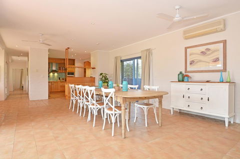 JE Guesthouse, Central To All The Hunter Valley Has To Offer - Getaway Accommodation 7