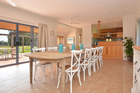 JE Guesthouse, Central To All The Hunter Valley Has To Offer - Getaway Accommodation 0