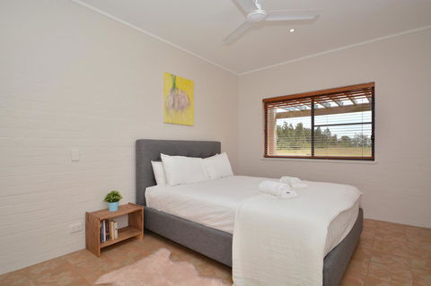 JE Guesthouse, Central To All The Hunter Valley Has To Offer - Getaway Accommodation 25