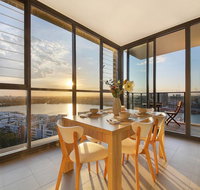 Stunning Sunset Water View 2BEDs on High Rises - Getaway Accommodation