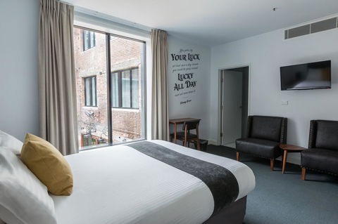 The Lucky Hotel - Getaway Accommodation 2