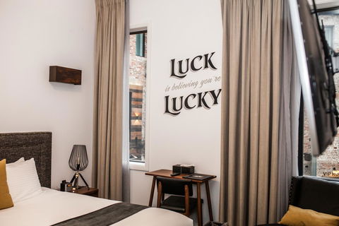The Lucky Hotel - Getaway Accommodation 1