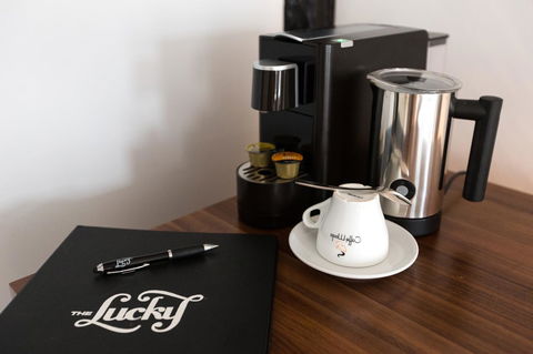The Lucky Hotel - Getaway Accommodation 9