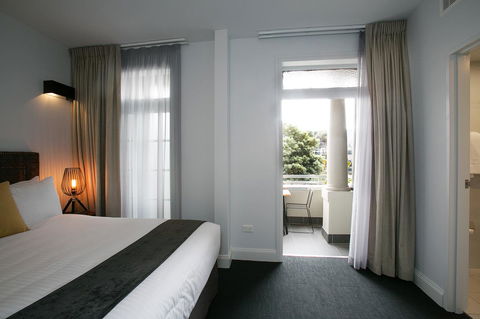 The Lucky Hotel - Getaway Accommodation 25