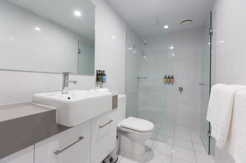 The Lucky Hotel - Getaway Accommodation 5