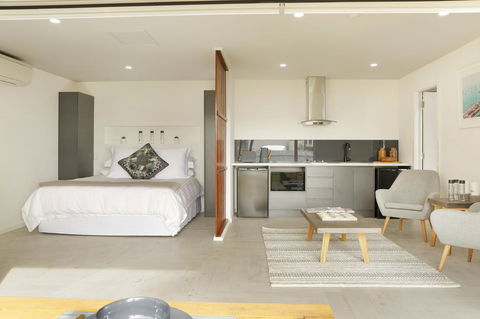 The Beach House North Wollongong - Getaway Accommodation 7