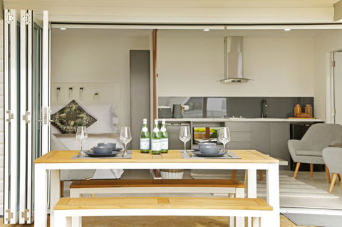 The Beach House North Wollongong - Getaway Accommodation 4