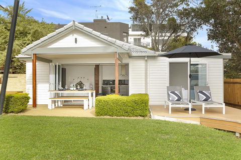 The Beach House North Wollongong - Getaway Accommodation 0