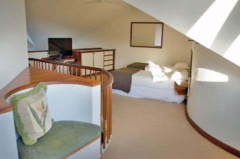 Beach Hotel Resort - Getaway Accommodation 28