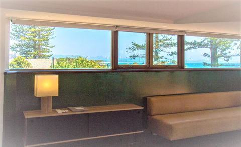 Beach Hotel Resort - Getaway Accommodation 13