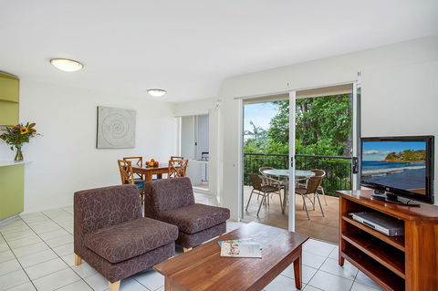 Eco Beach Resort - Getaway Accommodation 25