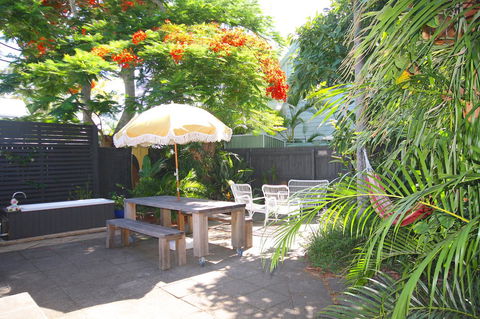 Gidget's Surf Shack - Getaway Accommodation 0