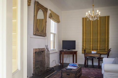 Hillview Heritage Hotel - Getaway Accommodation 20