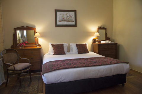 Hillview Heritage Hotel - Getaway Accommodation 7
