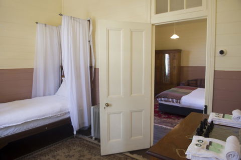 Hillview Heritage Hotel - Getaway Accommodation 44