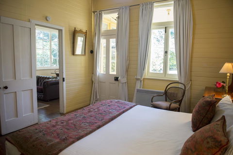 Hillview Heritage Hotel - Getaway Accommodation 6