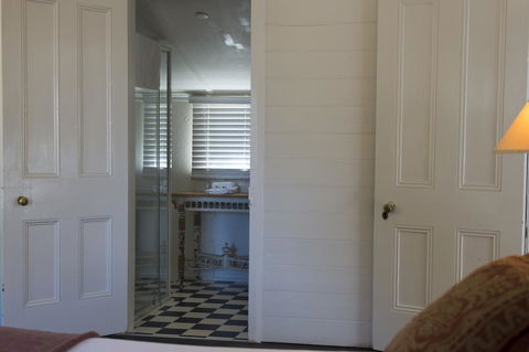 Hillview Heritage Hotel - Getaway Accommodation 22