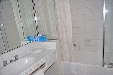 Accommodation Sydney - Hyde Park Plaza 38 College St Sydney - Getaway Accommodation 35