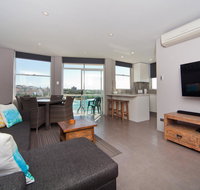 Gorgeous Coogee Views 2 beds WT21 - Getaway Accommodation