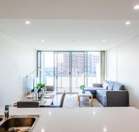 Near train station new 2 BR apt/free parking - Getaway Accommodation