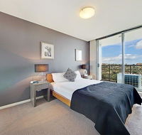 Wyndel Apartments North Sydney - Harbour Watch - Getaway Accommodation