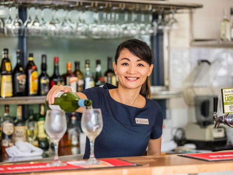 Novotel Darwin Airport - Getaway Accommodation 38