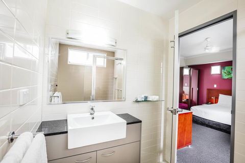 Novotel Darwin Airport - Getaway Accommodation 10