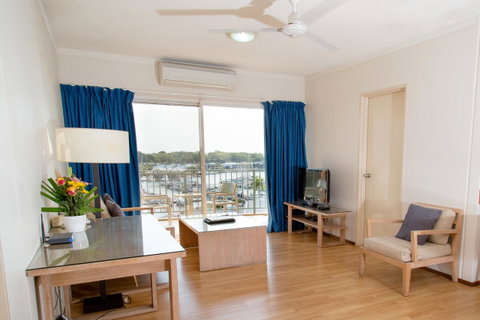 Cullen Bay Resorts - Getaway Accommodation 2