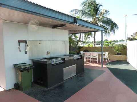 Cullen Bay Resorts - Getaway Accommodation 19