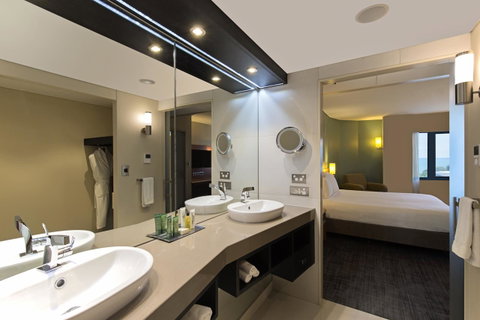 Hilton Darwin - Getaway Accommodation 15