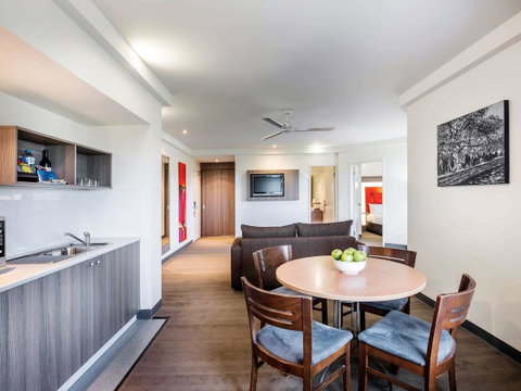 Novotel Darwin CBD - Getaway Accommodation 30