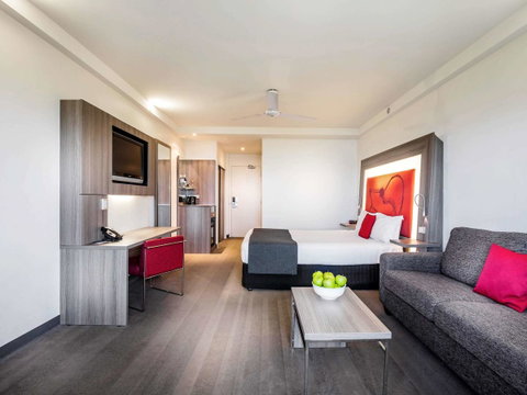 Novotel Darwin CBD - Getaway Accommodation 33