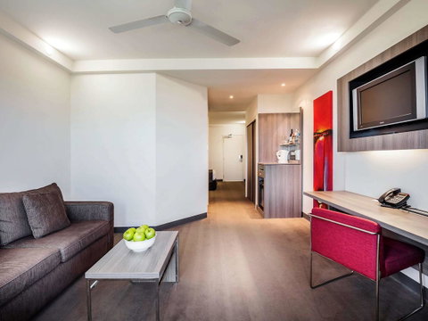 Novotel Darwin CBD - Getaway Accommodation 29