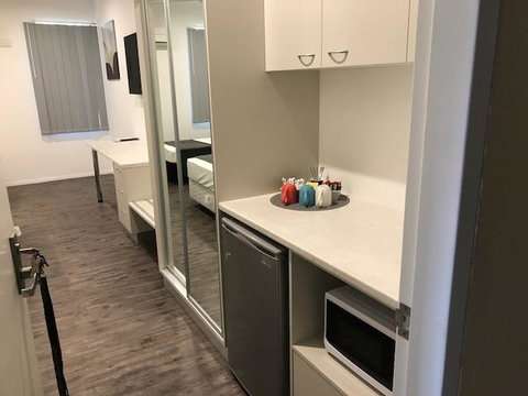 Winnellie Hotel Motel - Getaway Accommodation 8