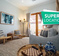 Bondi on Moseley - Wifi - Nespresso - Close to beach - Getaway Accommodation