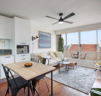 Boutique Apartment with Fantastic Harbour Views - Getaway Accommodation