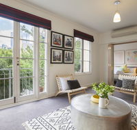 Boutique Stays - Wellington Mews Apartment in East Melbourne - Getaway Accommodation